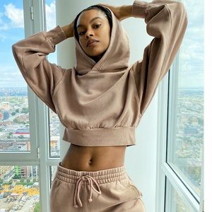 🔎ISO: Aritiza Set in Gd Chasm🔍